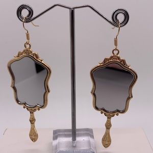 🛍️ 3 for $20 NEW Dressing Table Mirror Earrings